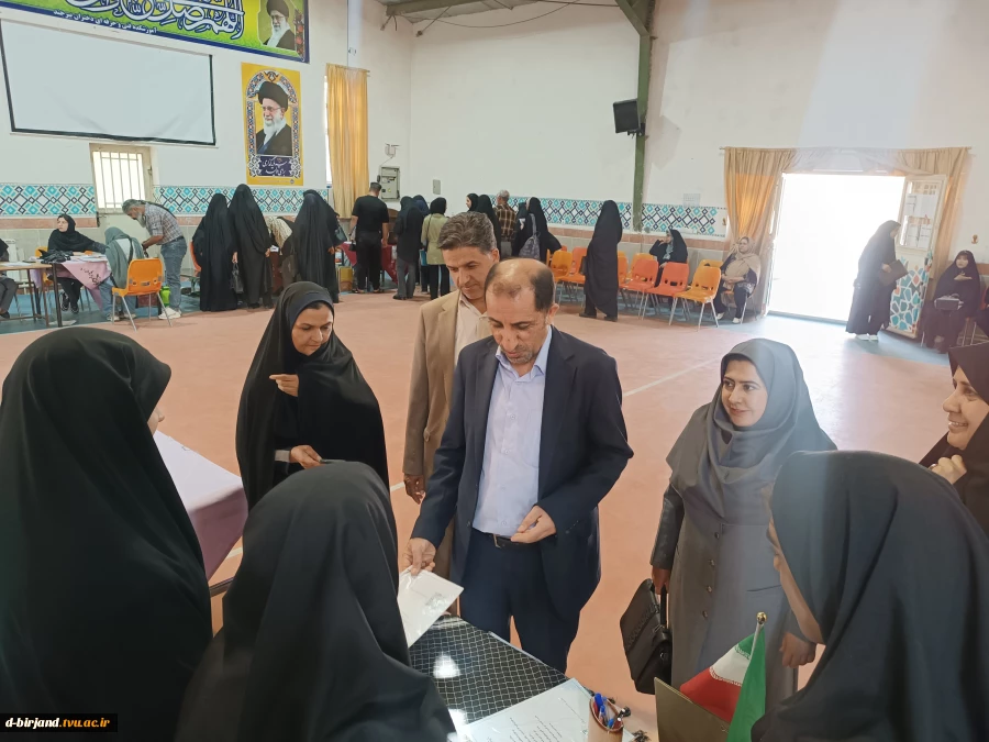 بازدید جناب آقای دکتر منصوری، مدیر کل نظارت و ارزیابی دانشگاه ملی مهارت،از آموزشکده دختران بیرجند  7