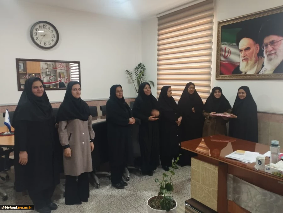 تقدیر ریاست آموزشکده دختران بیرجند از مسئول  روابط عمومی  2
