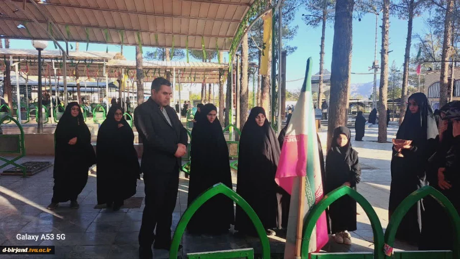 حضوراساتید و کارکنان دانشگاه ملی مهارت استان خراسان جنوبی  در گلزار شهدا 2